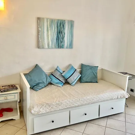 Villa A Few Steps From The Santa Teresa Gallura